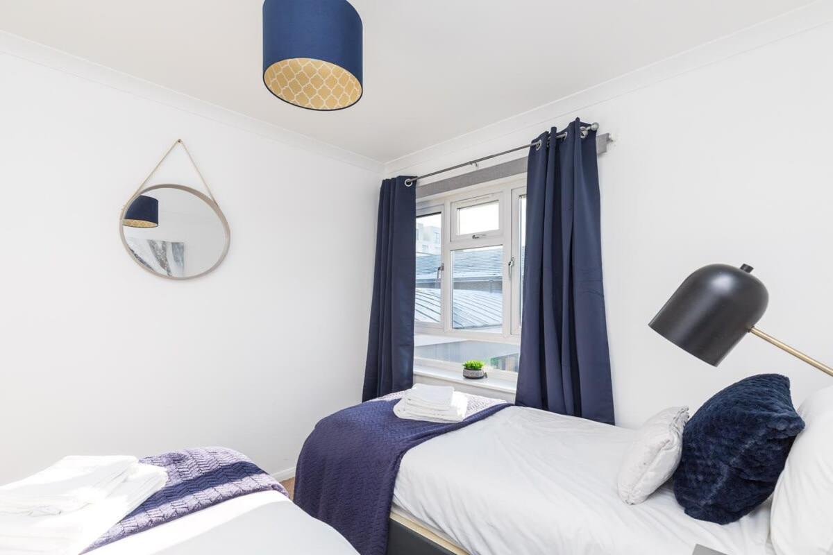 19A The Broadwalk - Cozy 1Br In The Heart Of Crawley Near Gatwick Airport Great For Contractors And Flight Crew Studentsヴィラ エクステリア 写真